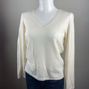 Charter Club Ivory Cream V-Neck Sweater, 100% Cashmere Preppy Cozy, Size Small